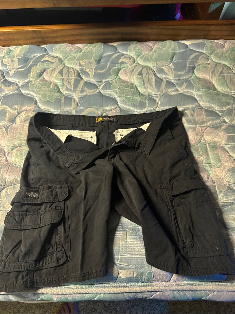 Lee Black Men's Cargo Shorts with Multiple Pockets